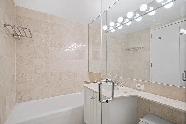 Rented by Level Group | media 13