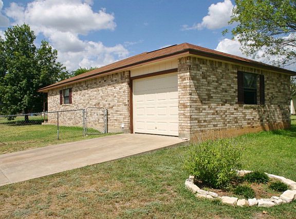3rd image of 119 Green Meadows Ct