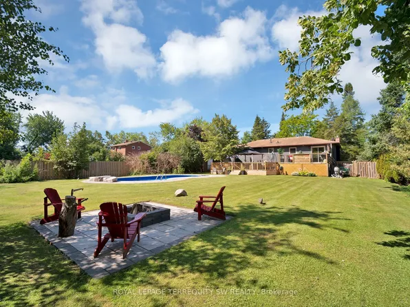 2249 Willard Ave, Innisfil, ON L9S 2B8