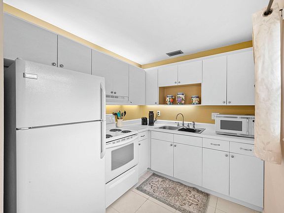 3rd image of 2600 SE Ocean Boulevard #W5