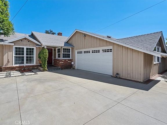 2nd image of 14319 Valerio St