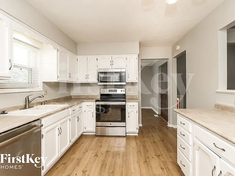 10126 N Wyandotte St — Photo 6