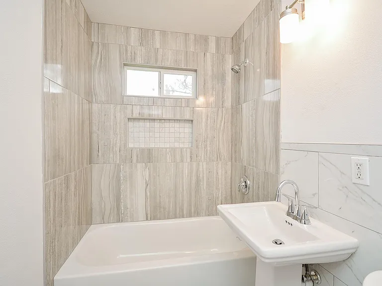 6422 Sherwood Dr — Photo 16