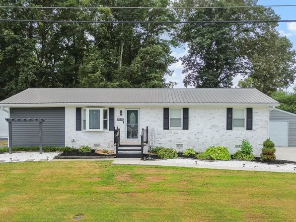 5045 Lake Circle Dr NE, Cleveland, TN 37312