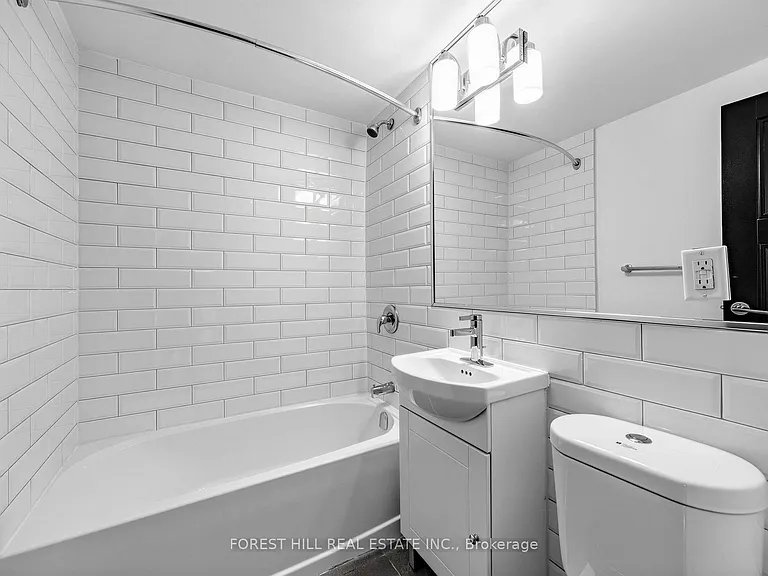70 Spadina Rd #102 — Photo 23