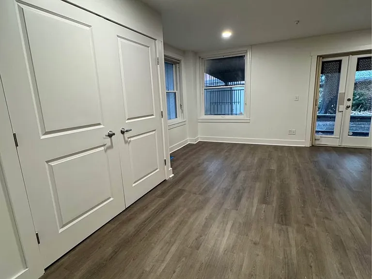 513 N 2nd St #1 — Photo 15