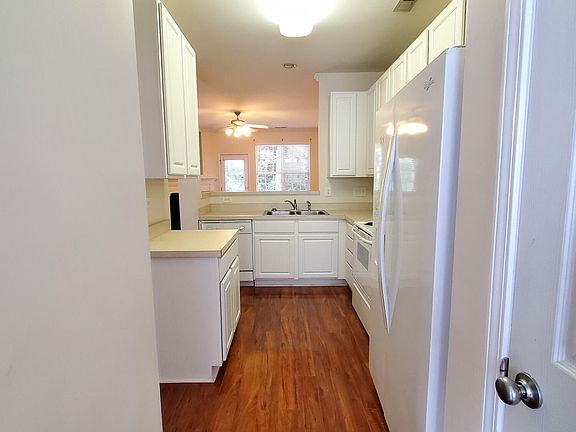 3rd image of 8206 City Loft Ct