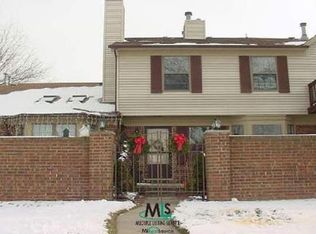 34715 Marino Ct, New Baltimore, MI