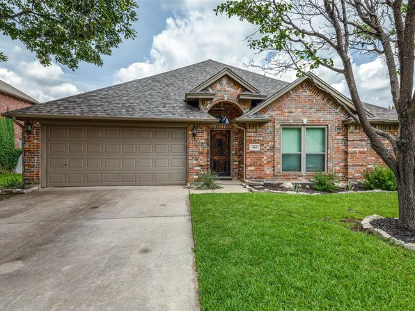 544 Willowview Dr, Saginaw, TX 76179