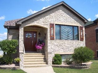 7717 New Castle Ave, Burbank, IL 60459