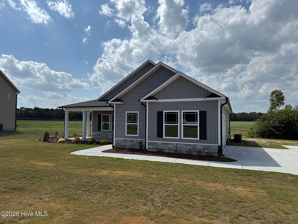 1st image of 213 Tuscany Circle