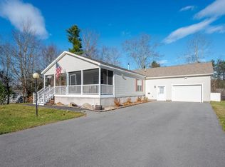 10 Tumbleweed Dr, Rochester, NH 03867