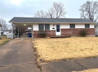 2770 Robert Dr, Florissant, MO