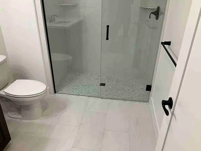 402 W Grand Ave #101 — Photo 11