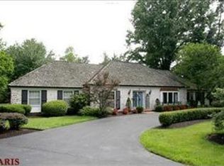 506 Fox Ridge Rd, Saint Louis, MO 63131