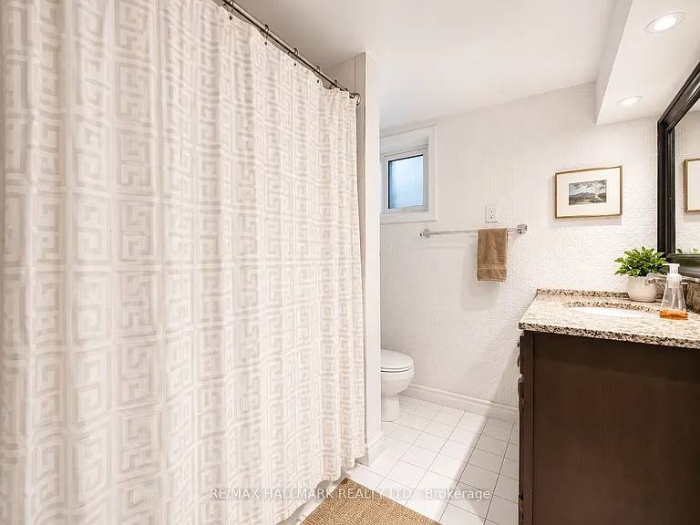 118 Galt Ave — Photo 32
