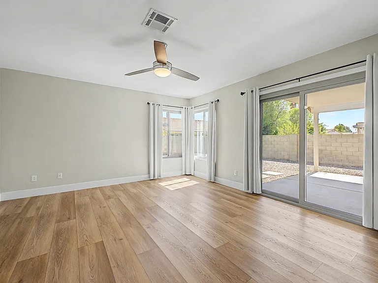 445 W Sereno Dr — Photo 10