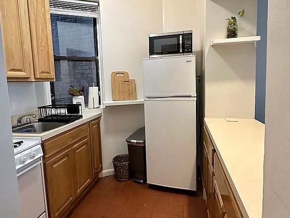 5th image of 97 Lexington Ave APT 5D