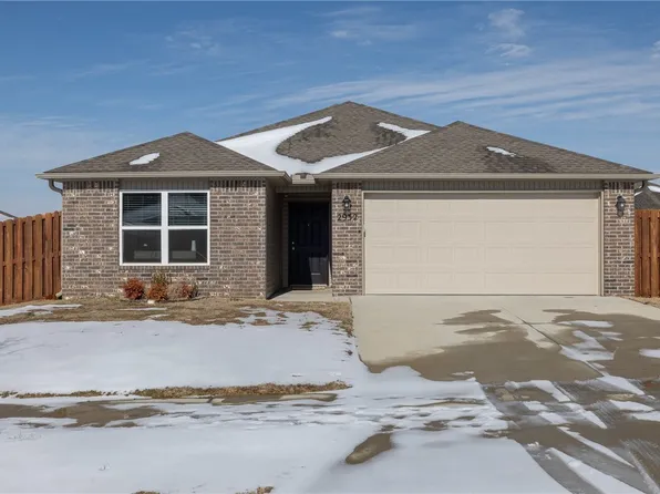 2932 W Obsidian St, Fayetteville, AR 72704
