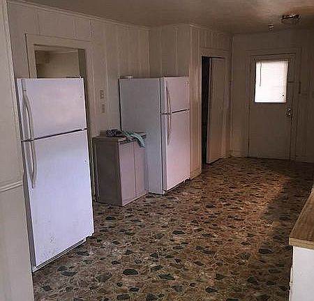 5th image of 132 Caspari St