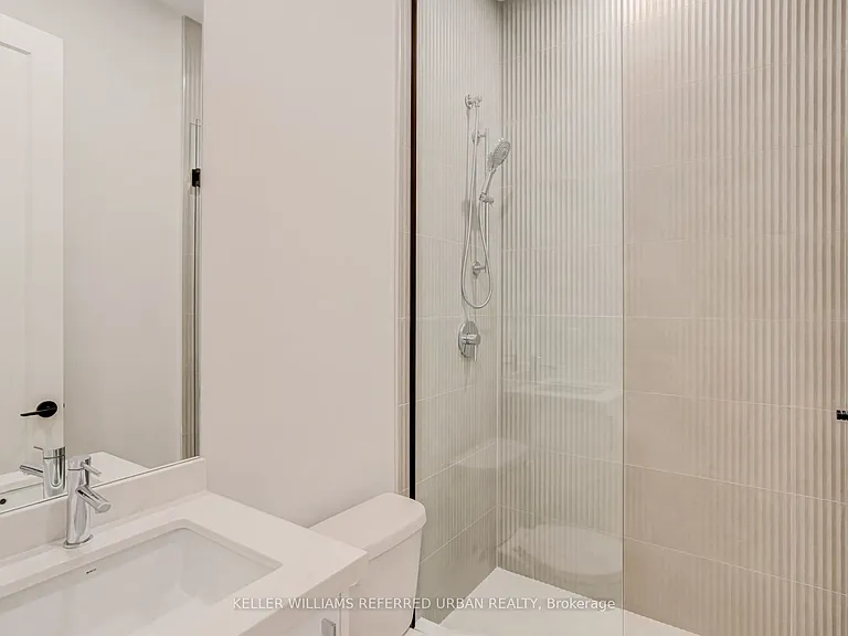39 Wesley Ave — Photo 44