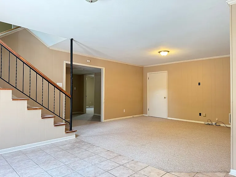 323 Auburn Dr — Photo 31