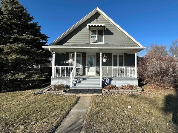 1004 E Pierce St, Macomb, IL 61455