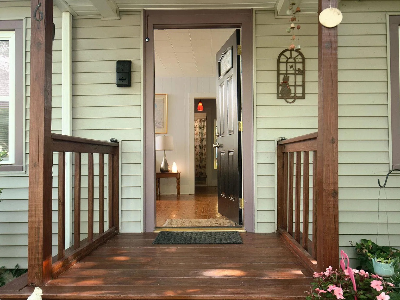 106 Grant St — Photo 2