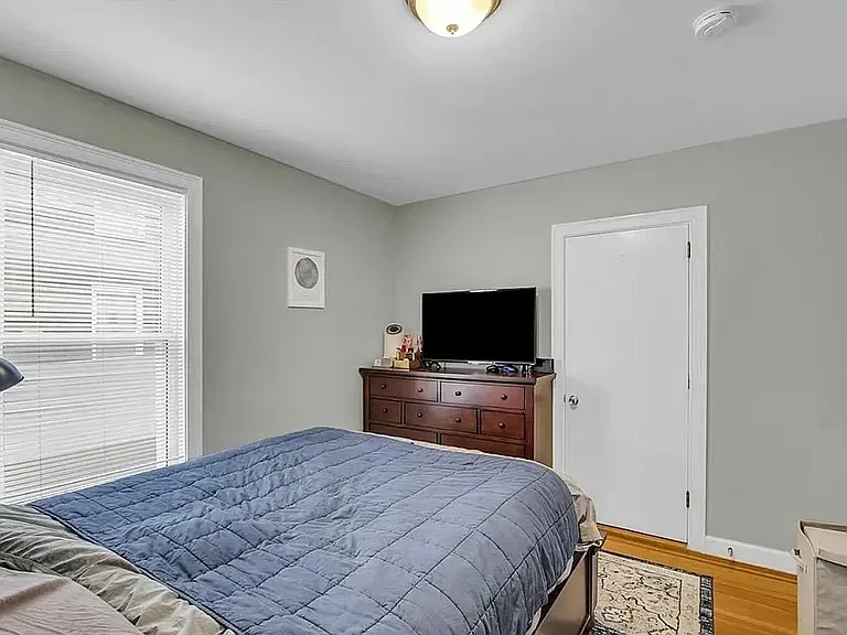 141 Park St #2 — Photo 7