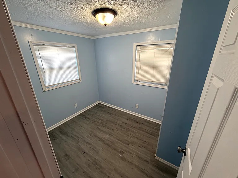 1222 Fairfax St — Photo 6