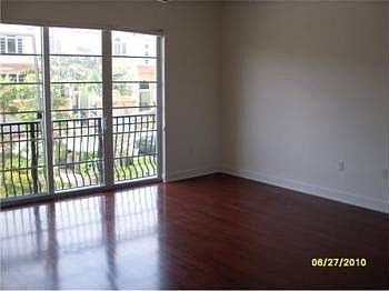 5th image of 1932 Coral Heights Ct