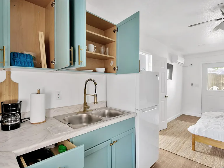 988 Cedarwood Ave #2 — Photo 7