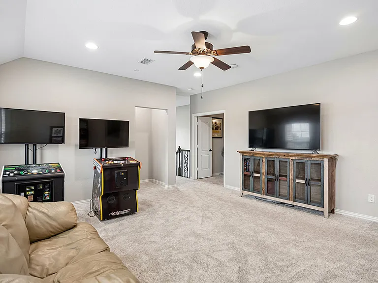2200 Mountain Creek Ct — Photo 42