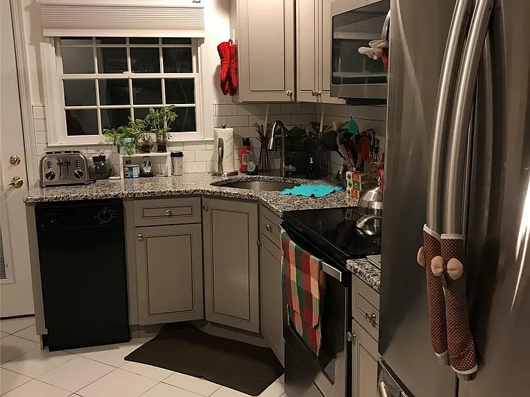 8 Hallock St #1 — Photo 2