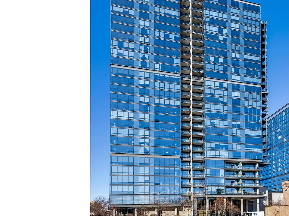 860 W Blackhawk St #1706