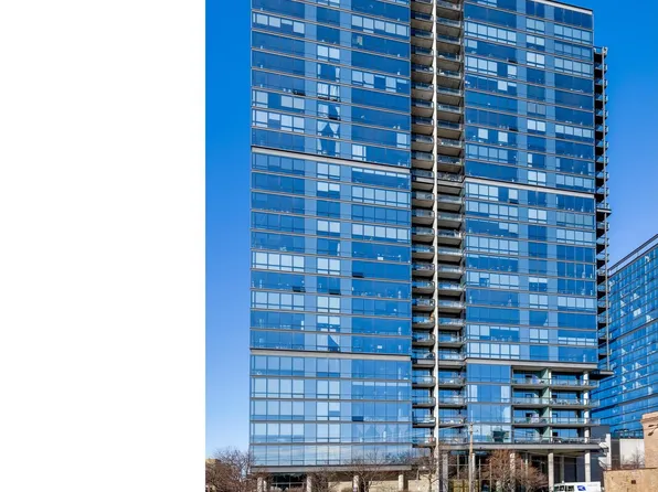 860 W Blackhawk St, Chicago, IL