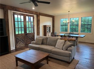 11817 Centerpoint Church Rd, Prairie Grove, AR 72753