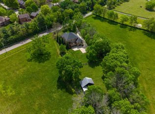 5085 Keene Rd, Lexington, KY 40513