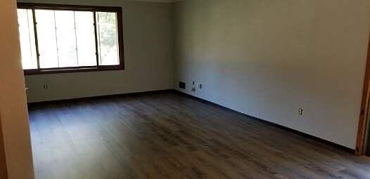 4th image of 737 3rd St