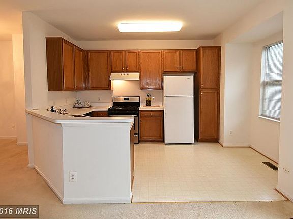 3rd image of 15618 Winding Creek Dr