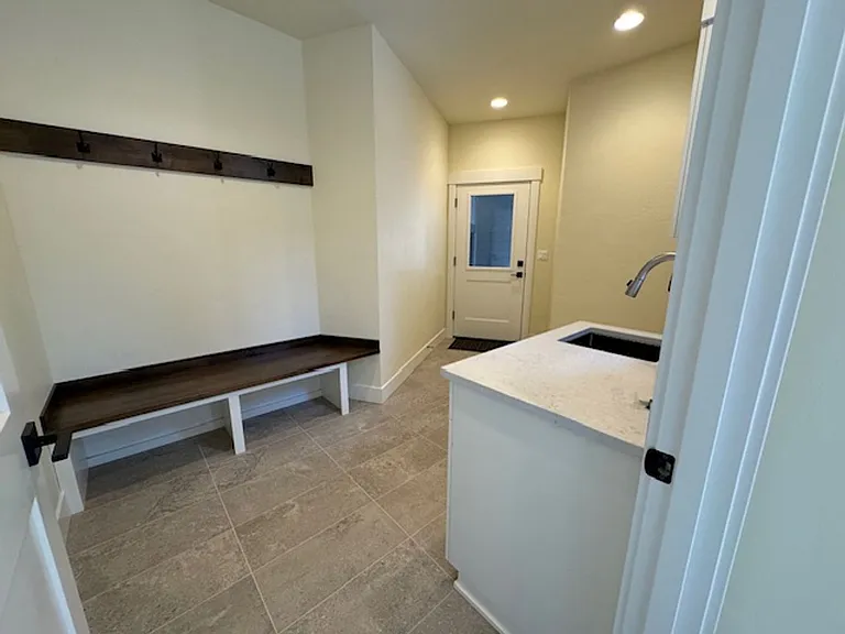 1574 NW Erin Ct #1 — Photo 14