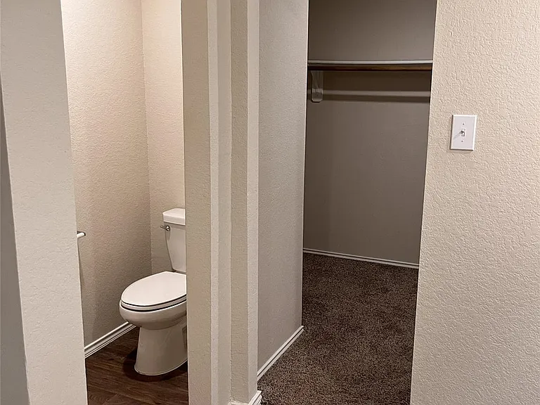 312 Comal Dr — Photo 26