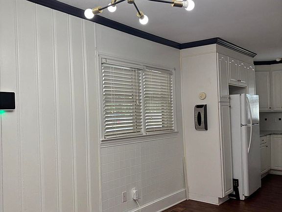 5th image of 1202 W Howard Avenue