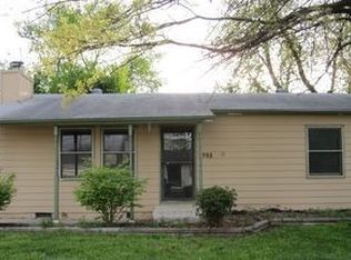 7702 Greenleaf Dr, La Vista, NE 68128