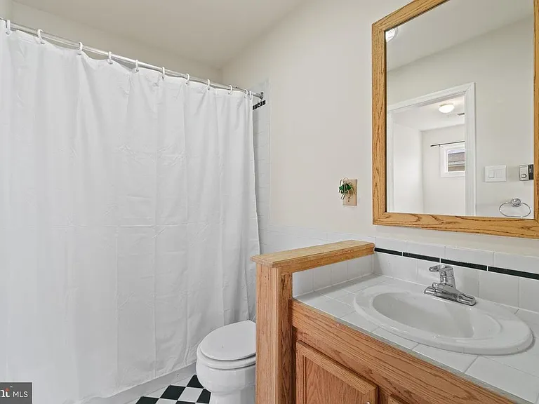 1042 S Ironwood Rd — Photo 10
