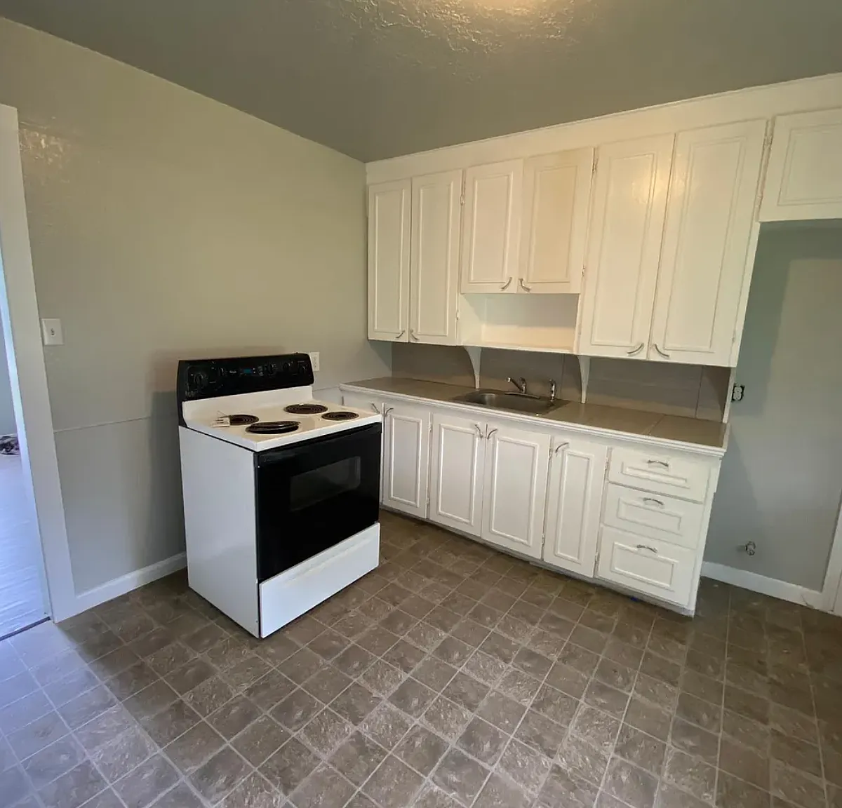 2 bed, 915 sqft, $1,150 — Photo 4