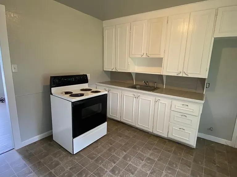 4550 S 31st West Ave — Photo 4