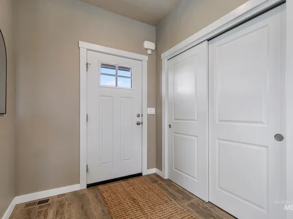 1510 Mountain View Dr, Gooding, ID 83330