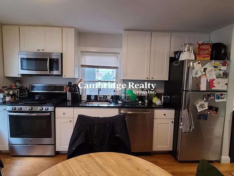 115 Pleasant St #B — Photo 3