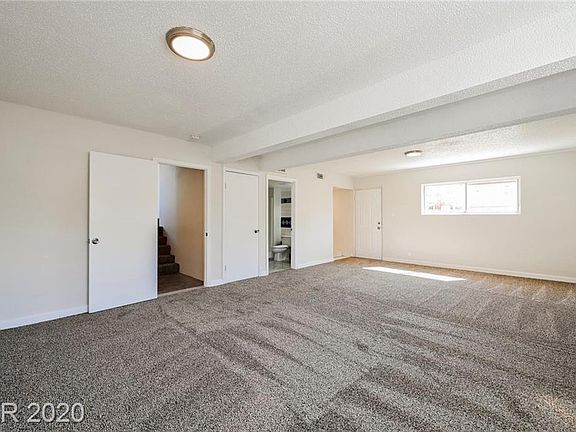 4th image of 4701 E Harmon Ave